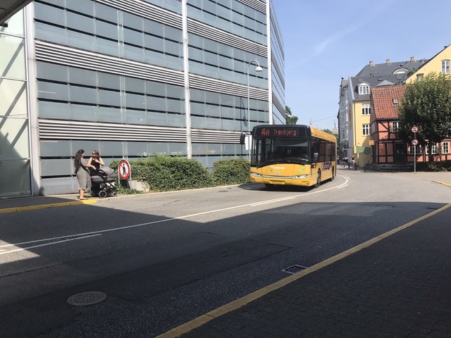 Foto van AarBus Solaris Urbino 18 493 Gelede bus door Rotterdamseovspotter