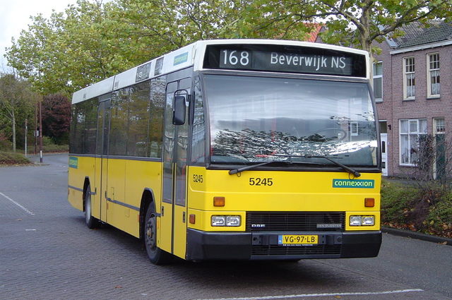 Foto van CXX Den Oudsten B88 5245 Standaardbus door wyke2207