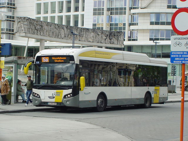 Foto van DeLijn VDL Citea SLF-120 Hybrid 5931 Standaardbus door LLBRK