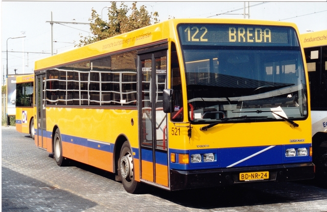 Foto van BBA Berkhof 2000NL 521 Standaardbus door wyke2207