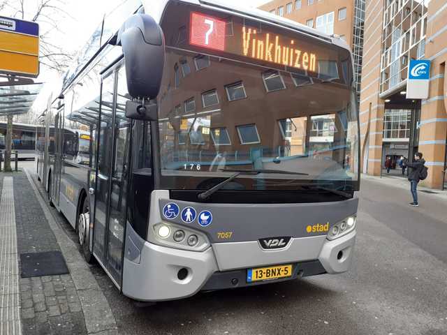 Foto van QBZ VDL Citea SLFA-180 Electric 7057 Gelede bus door_gemaakt Draken-OV