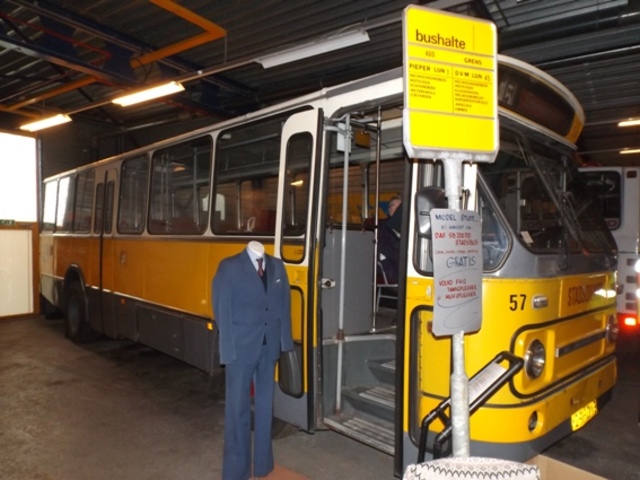 Foto van NBM Leyland-Den Oudsten Standaardstreekbus 57 Standaardbus door_gemaakt PEHBusfoto