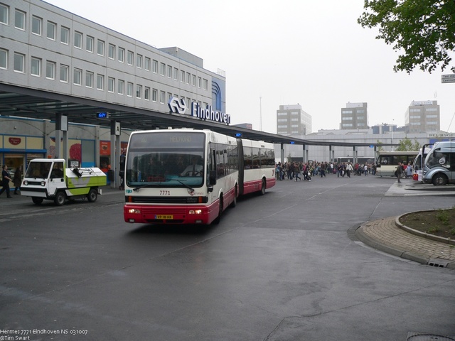 Foto van HER Den Oudsten B89 G 7771 Gelede bus door tsov