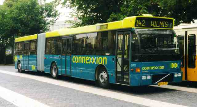 Foto van CXX Berkhof Duvedec G 9077 Gelede bus door Jelmer