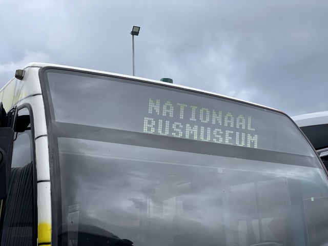 Foto van NBM Den Oudsten B89 4833 Standaardbus door M48T