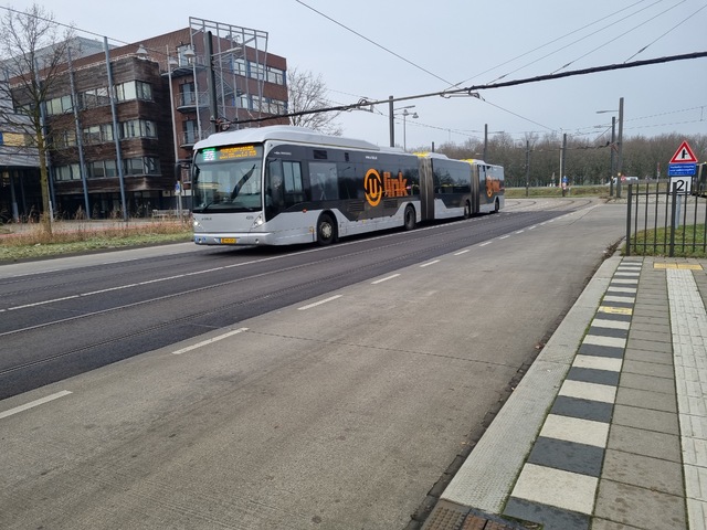 Foto van QBZ Van Hool AGG300 4205 Dubbelgelede bus door_gemaakt Tramspoor