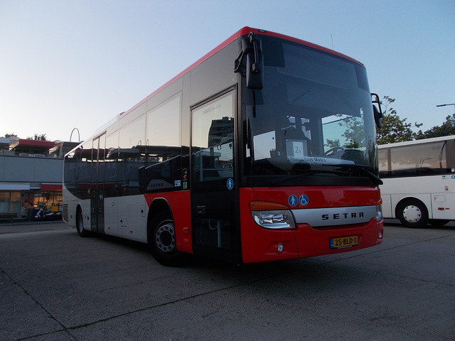 Foto van ARR Setra S 415 LE Business 725 Standaardbus door stefan188