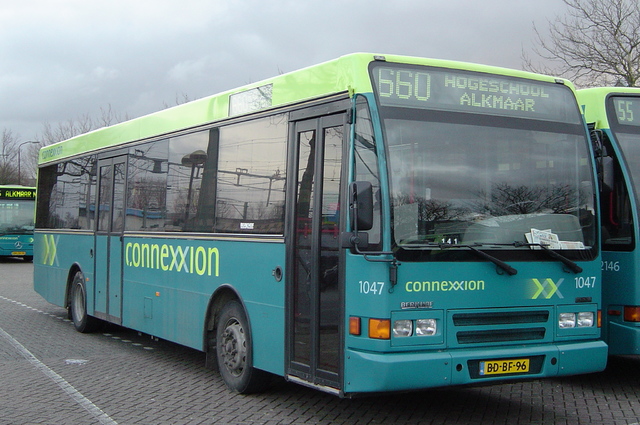 Foto van CXX Berkhof 2000NL 1047 Standaardbus door wyke2207