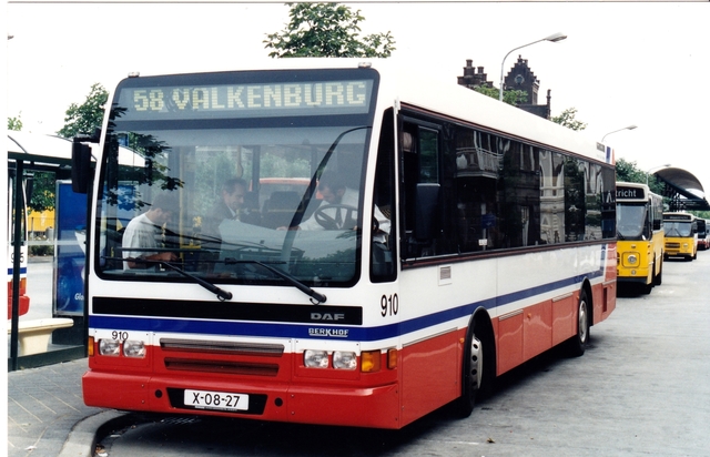 Foto van VC Berkhof 2000NL 910 Standaardbus door wyke2207