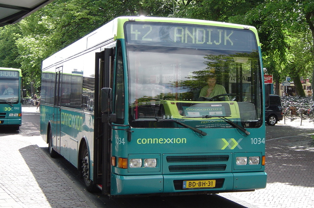 Foto van CXX Berkhof 2000NL 1034 Standaardbus door wyke2207