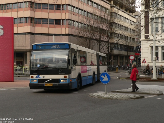 Foto van GVU Den Oudsten B88 G 563 Gelede bus door tsov