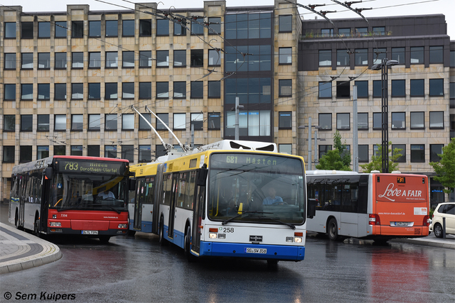 Foto van SWS Van Hool AG300T 258 Gelede bus door RW2014