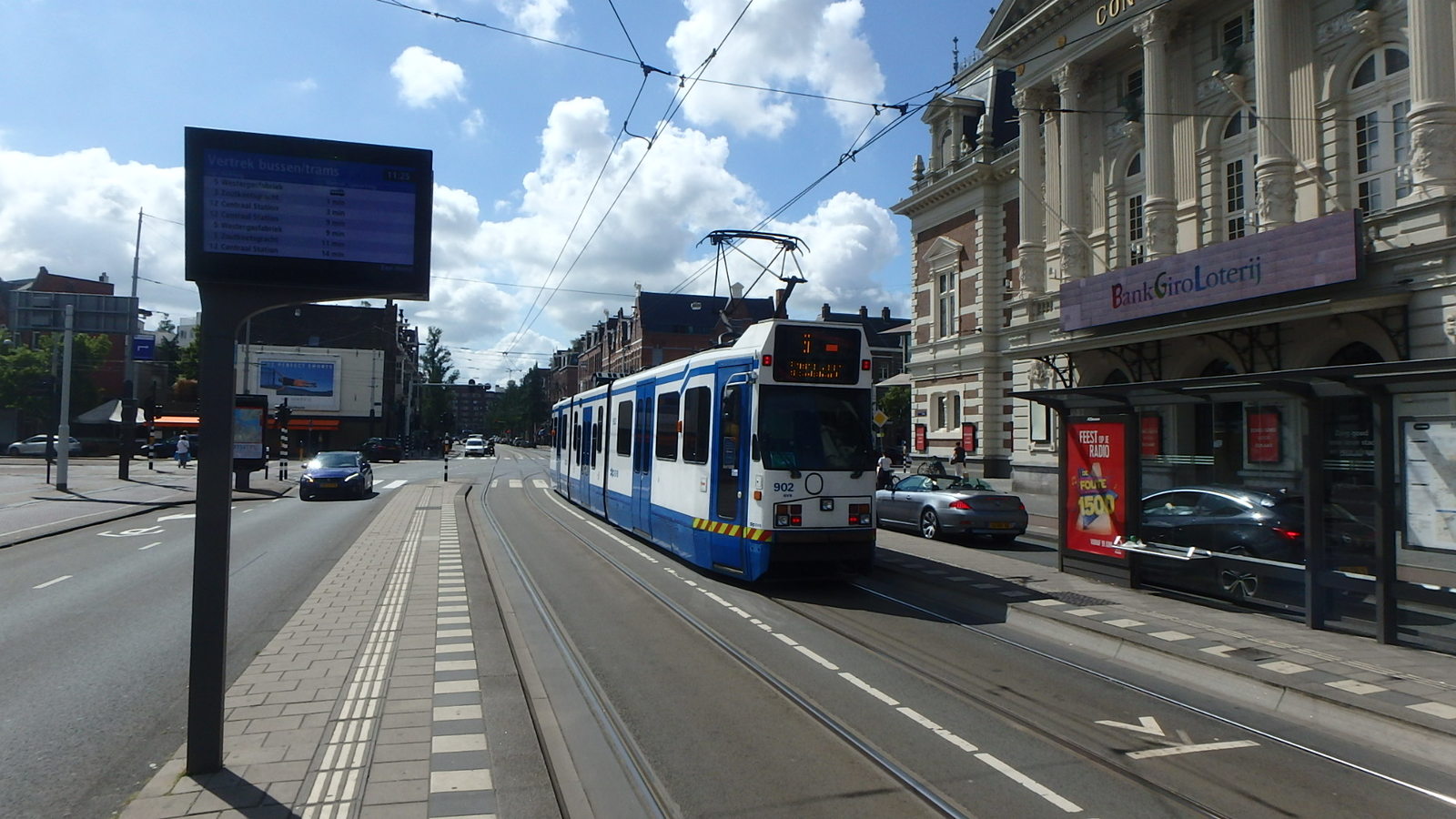 Foto van GVB 11G-tram 902