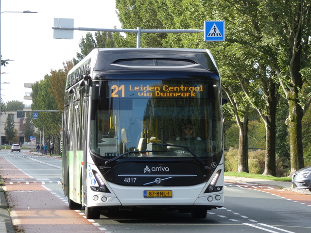 Foto van ARR Volvo 7900 Electric 4817 Standaardbus door Delijn821