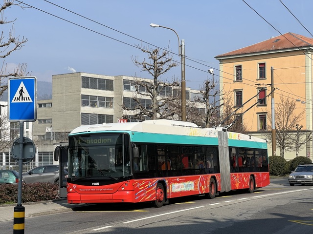 Foto van VB Hess Swisstrolley 51 Gelede bus door_gemaakt Stadsbus
