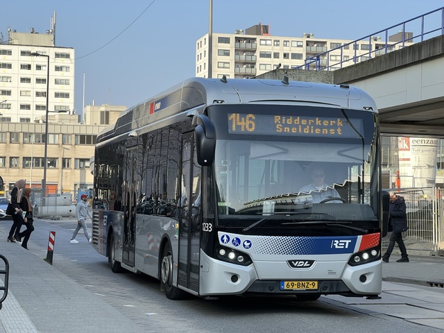 Foto van RET VDL Citea SLE-120 Hybrid 1233 Standaardbus door Stadsbus
