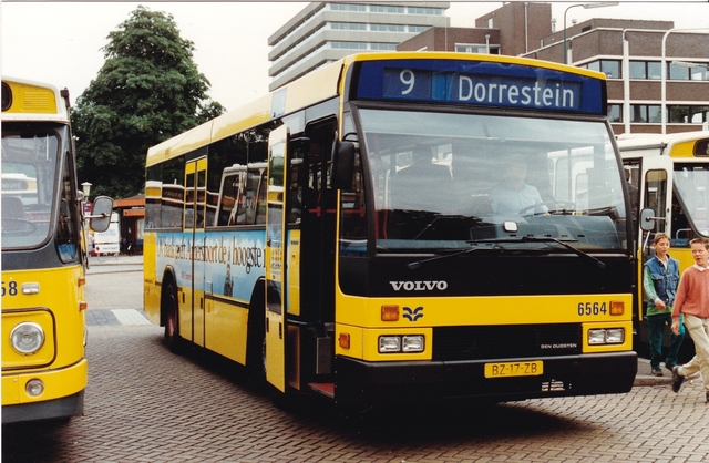 Foto van VAD Den Oudsten B88 6564 Standaardbus door wyke2207