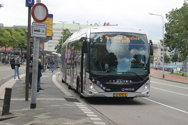 Foto van QBZ Heuliez GX437 ELEC 7420 Gelede bus door_gemaakt MHVentura