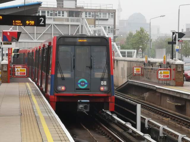 Foto van DLR Docklands B90/B92/B2K 88 Metro door MHVentura