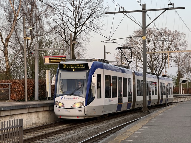 Foto van HTM RegioCitadis 4021 Tram door Stadsbus