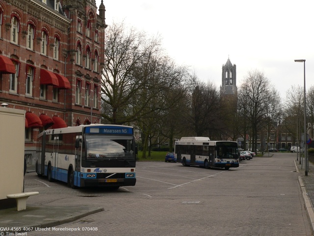 Foto van GVU Van Hool A300 LPG 4067 Standaardbus door tsov