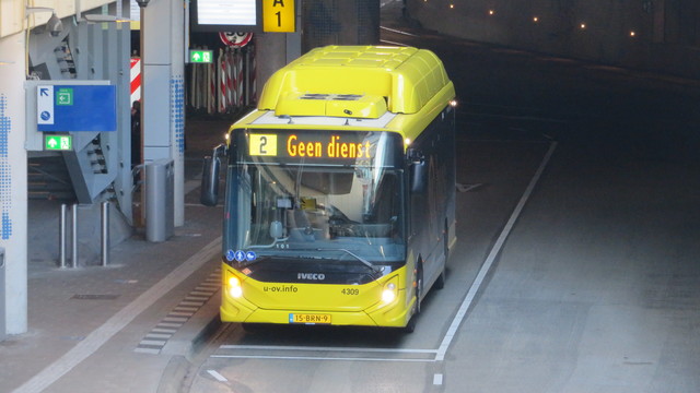 Foto van QBZ Iveco E-way 10.7 4309 Midibus door TreinspotterUtrecht
