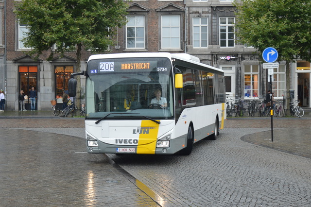 Foto van DeLijn Iveco Crossway LE (12mtr) 5734 Standaardbus door wyke2207