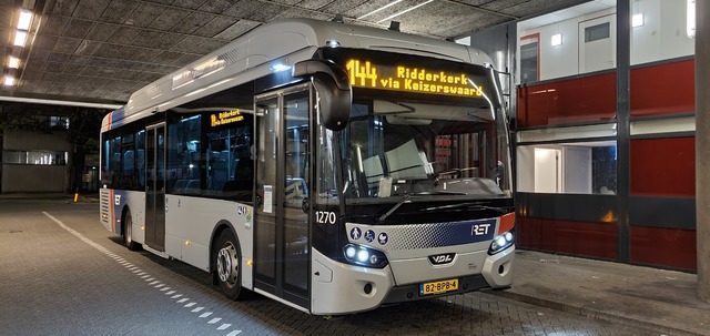Foto van RET VDL Citea SLE-120 Hybrid 1270 Standaardbus door WesleyS98