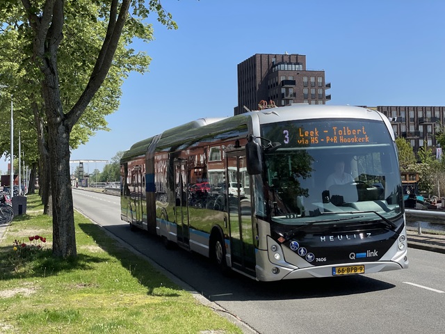 Foto van QBZ Heuliez GX437 ELEC 7406 Gelede bus door M48T
