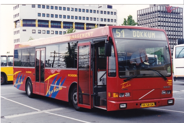 Foto van FRAM Berkhof 2000NL 4752 Standaardbus door wyke2207