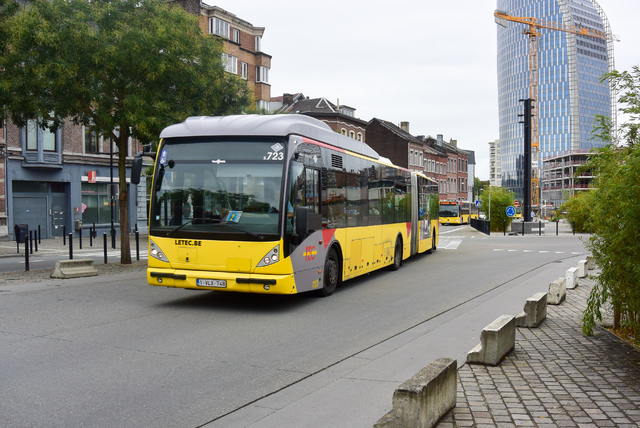Foto van TEC Van Hool AG300 5723 Gelede bus door NLRail