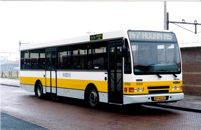 Foto van NZH Berkhof 2000NL 1069 Standaardbus door_gemaakt wyke2207