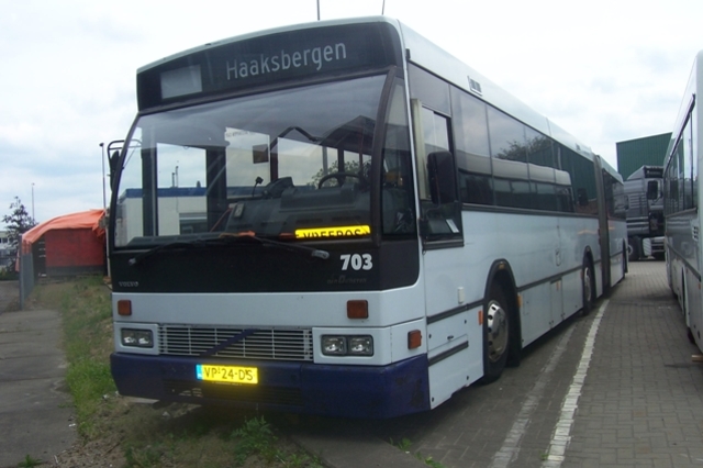 Foto van Vreebos Den Oudsten B88 G 703 Gelede bus door_gemaakt PEHBusfoto