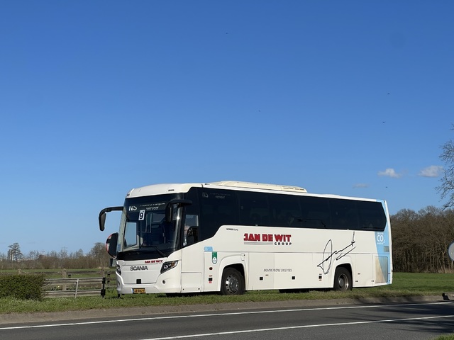 Foto van JdW Scania Touring 421 Touringcar door_gemaakt Stadsbus