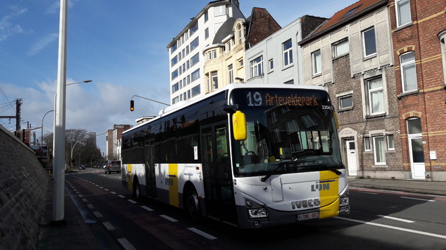 Foto van DeLijn Iveco Crossway LE (12mtr) 220630 Standaardbus door BusfanTom