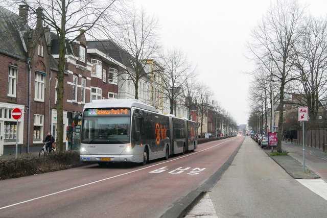 Foto van QBZ Van Hool AGG300 4203 Dubbelgelede bus door RBfotografie