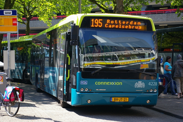 Foto van CXX VDL Ambassador ALE-120 4228 Standaardbus door wyke2207