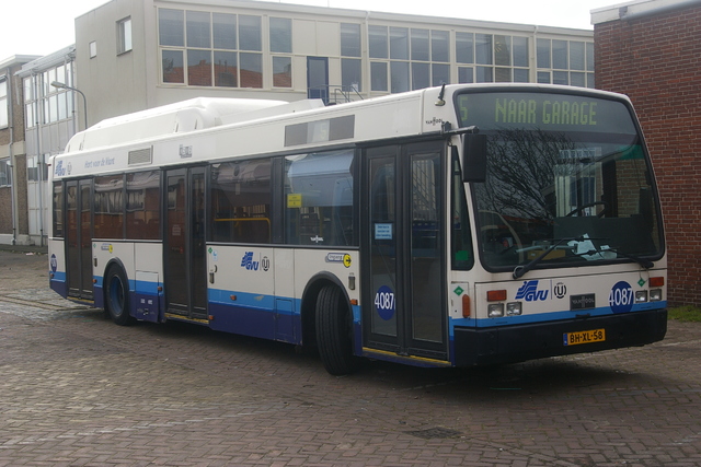 Foto van GVU Van Hool A300 LPG 4087 Standaardbus door wyke2207