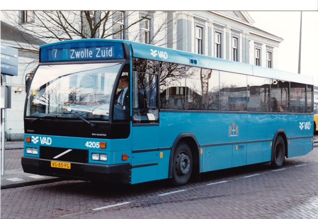 Foto van VAD Den Oudsten B88 4205 Standaardbus door wyke2207