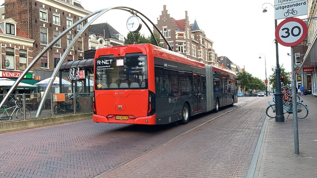 Foto van CXX Ebusco 2.2 (18mtr) 9806 Gelede bus door_gemaakt Stadsbus