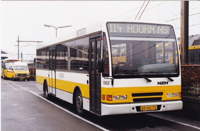 Foto van NZH Berkhof 2000NL 1062 Standaardbus door wyke2207