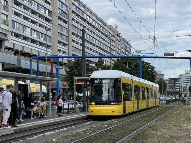 Foto van BVG Flexity 9152 Tram door Stadsbus