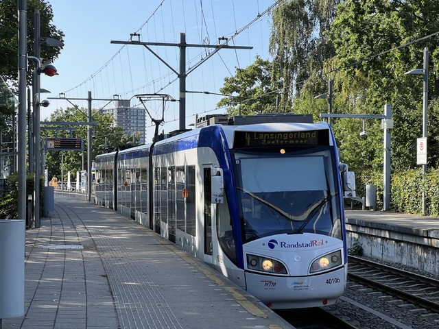 Foto van HTM RegioCitadis 4010 Tram door Stadsbus