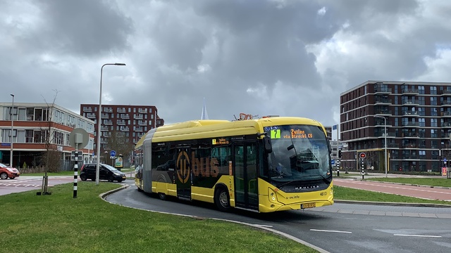 Foto van QBZ Heuliez GX437 ELEC 4813 Gelede bus door_gemaakt Stadsbus