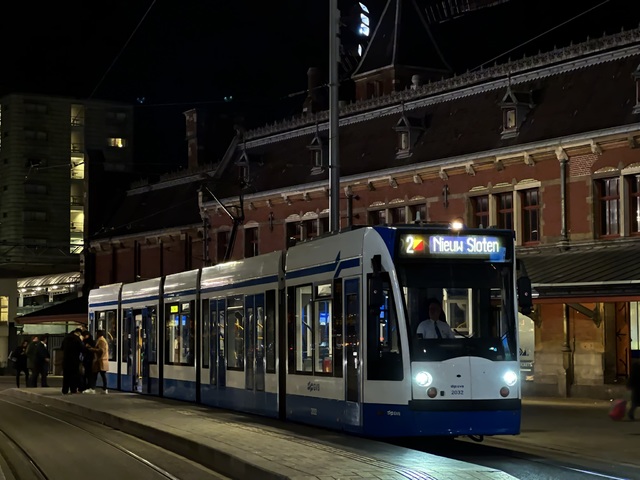 Foto van GVB Siemens Combino 2032 Tram door Stadsbus