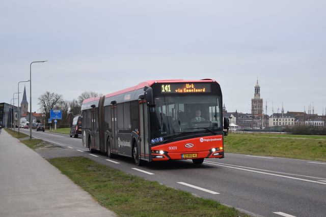 Foto van OVinIJ Solaris Urbino 18 9303 Gelede bus door_gemaakt Brengfan2015
