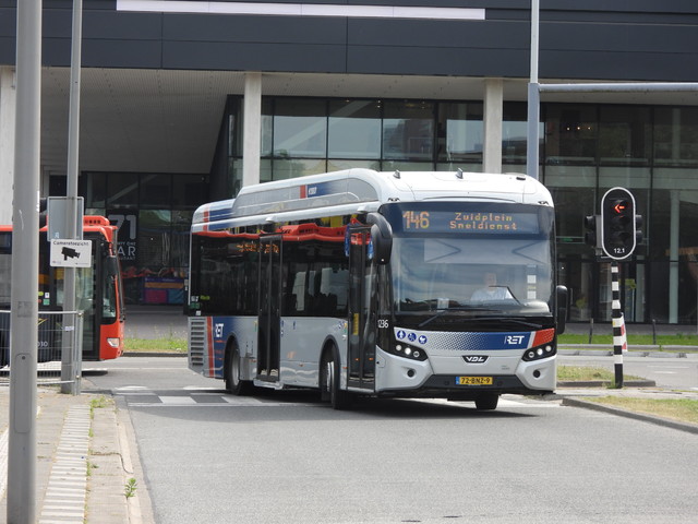 Foto van RET VDL Citea SLE-120 Hybrid 1236 Standaardbus door stefan188