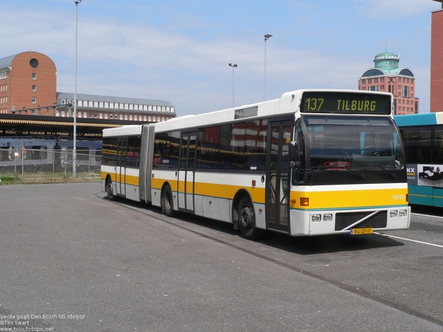 Foto van VEO Berkhof Duvedec G 9048 Gelede bus door tsov