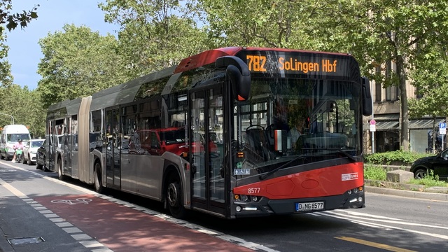 Foto van Rheinbahn Solaris Urbino 18 8577 Gelede bus door_gemaakt BusDordrecht2003