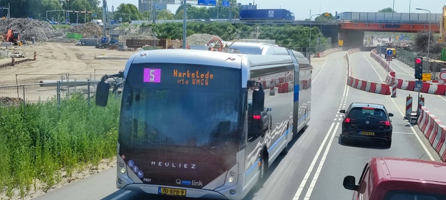 Foto van QBZ Heuliez GX437 ELEC 7407 Gelede bus door MHVentura